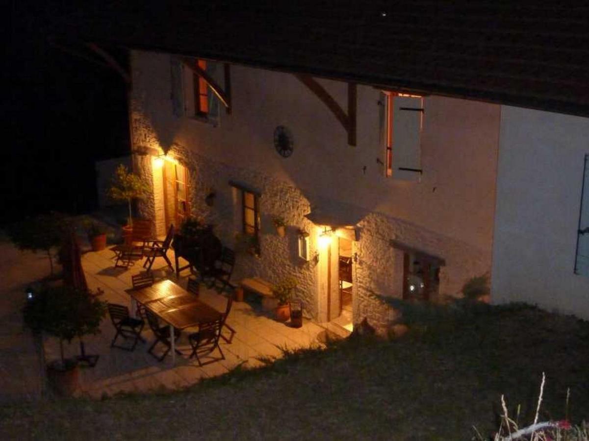 Chambres d'hôtes Soleil et Cacao Siccieu-Saint-Julien-et-Carisieu Exterior foto